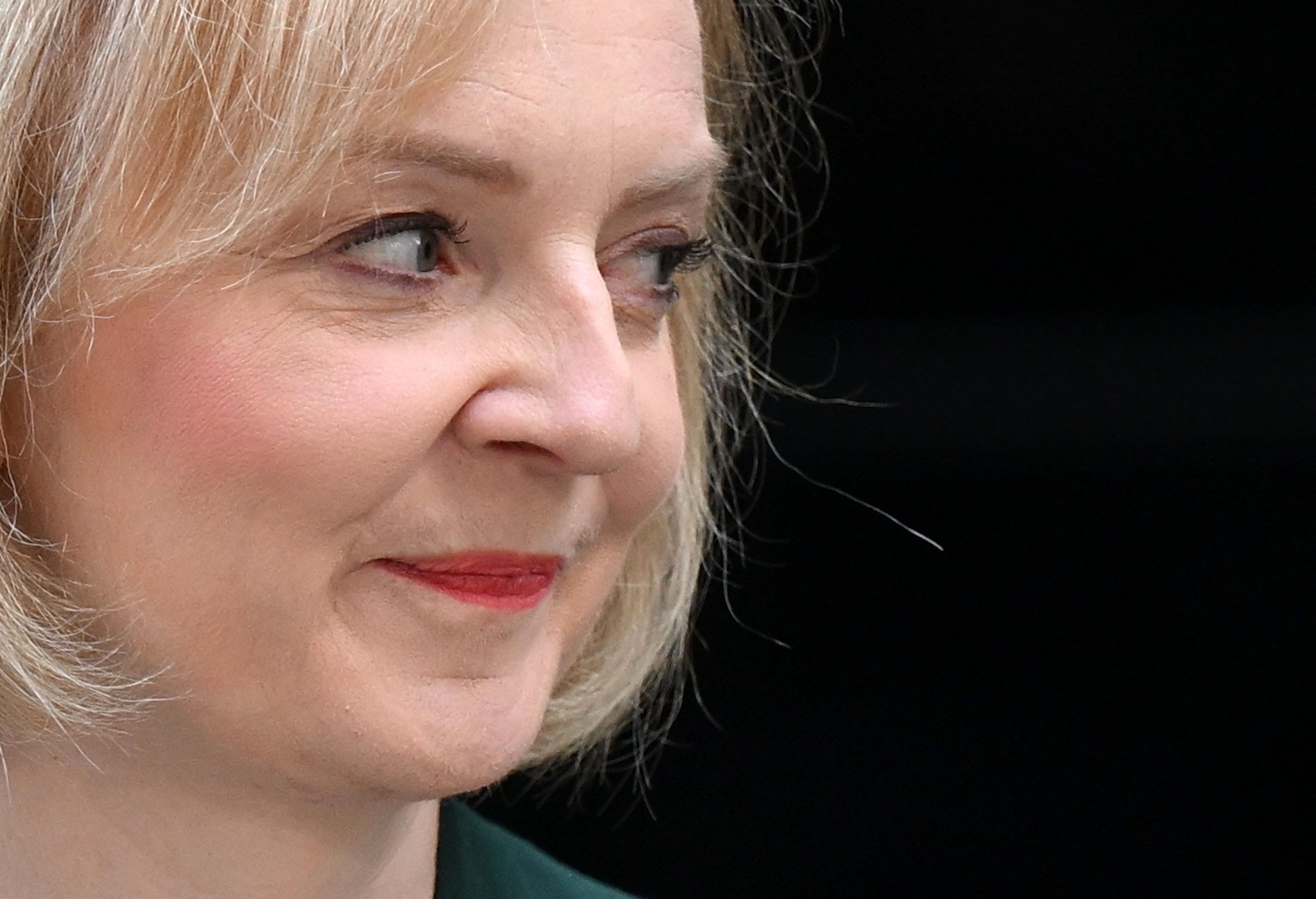 英媒指特拉斯电话疑曾遭俄特工窃听 在野党促调查 