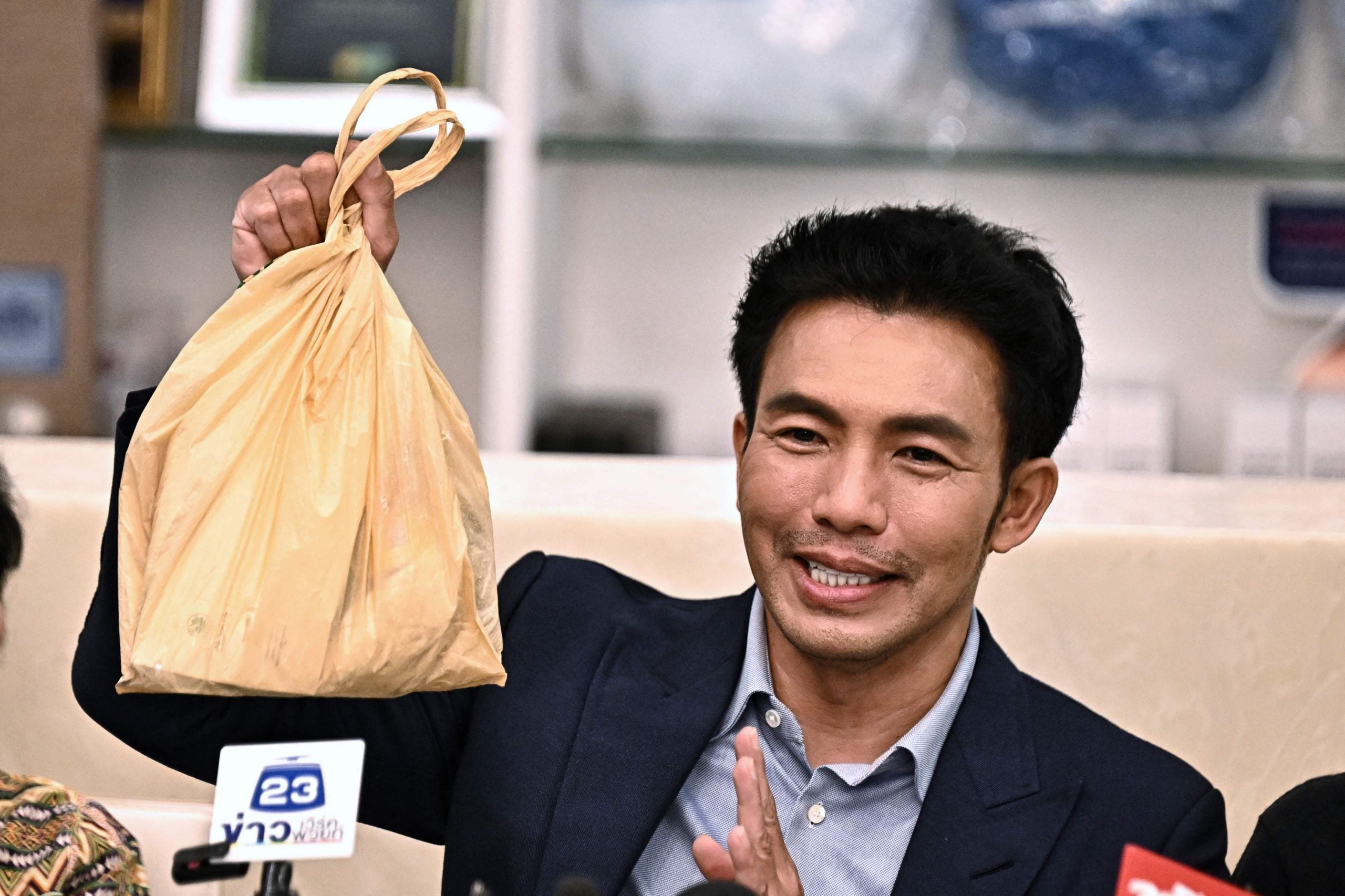 获释泰国医生:在马里遭绑架期间被迫喝池水保命