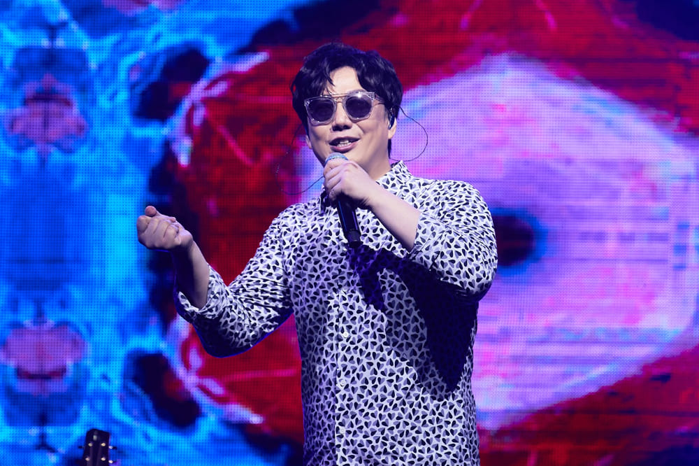 萧煌奇衰遇公司卷款潜逃 至今单身考虑找代理孕母	