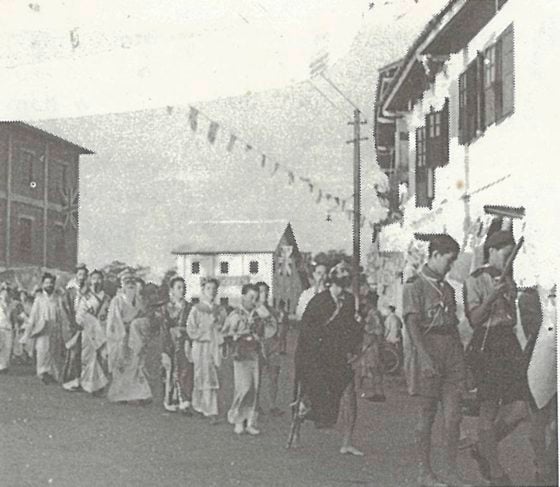 蔡羽／万人空巷的加冕周