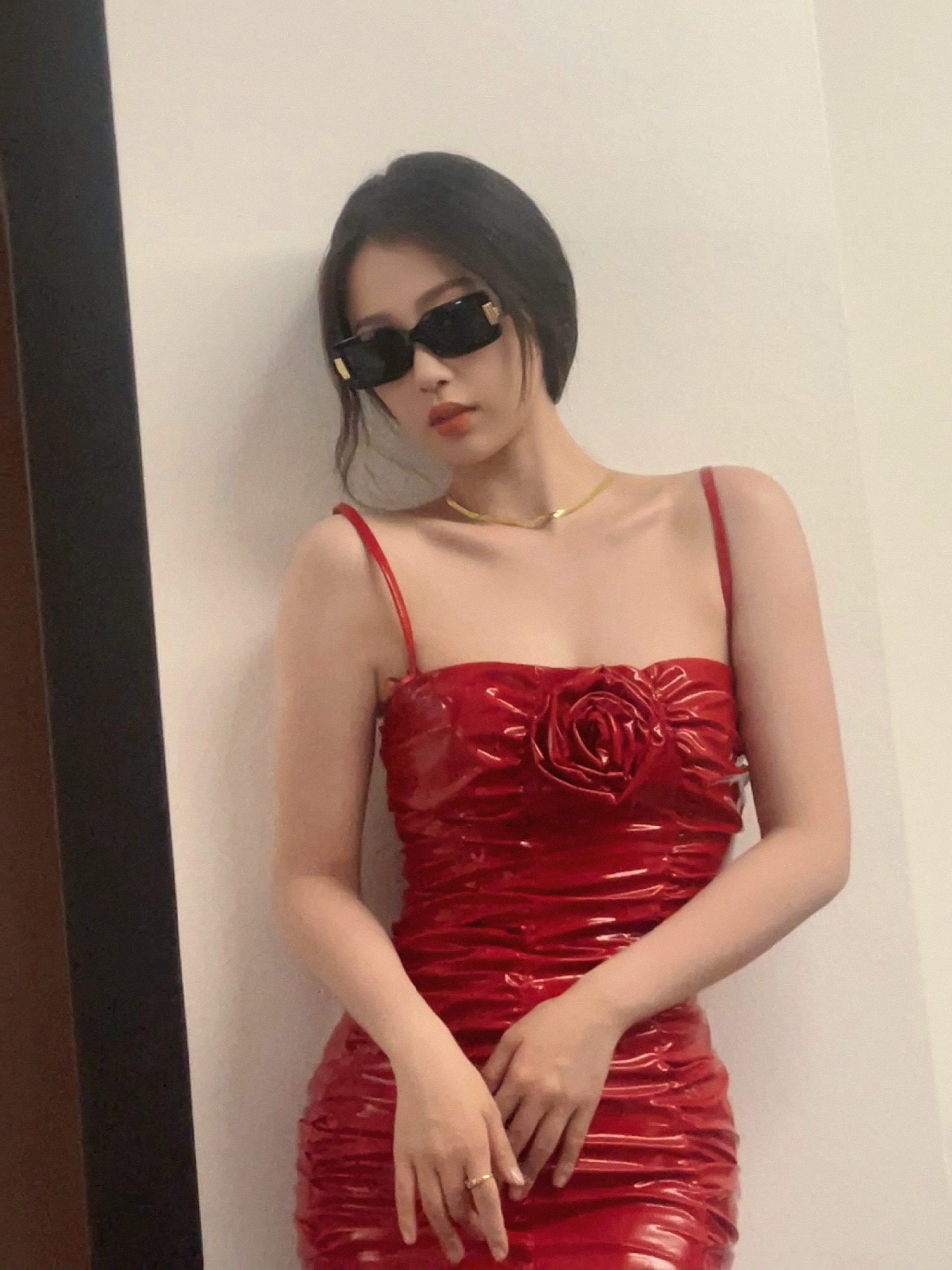 虞书欣素颜像于正？  网因6个字引爆骂战