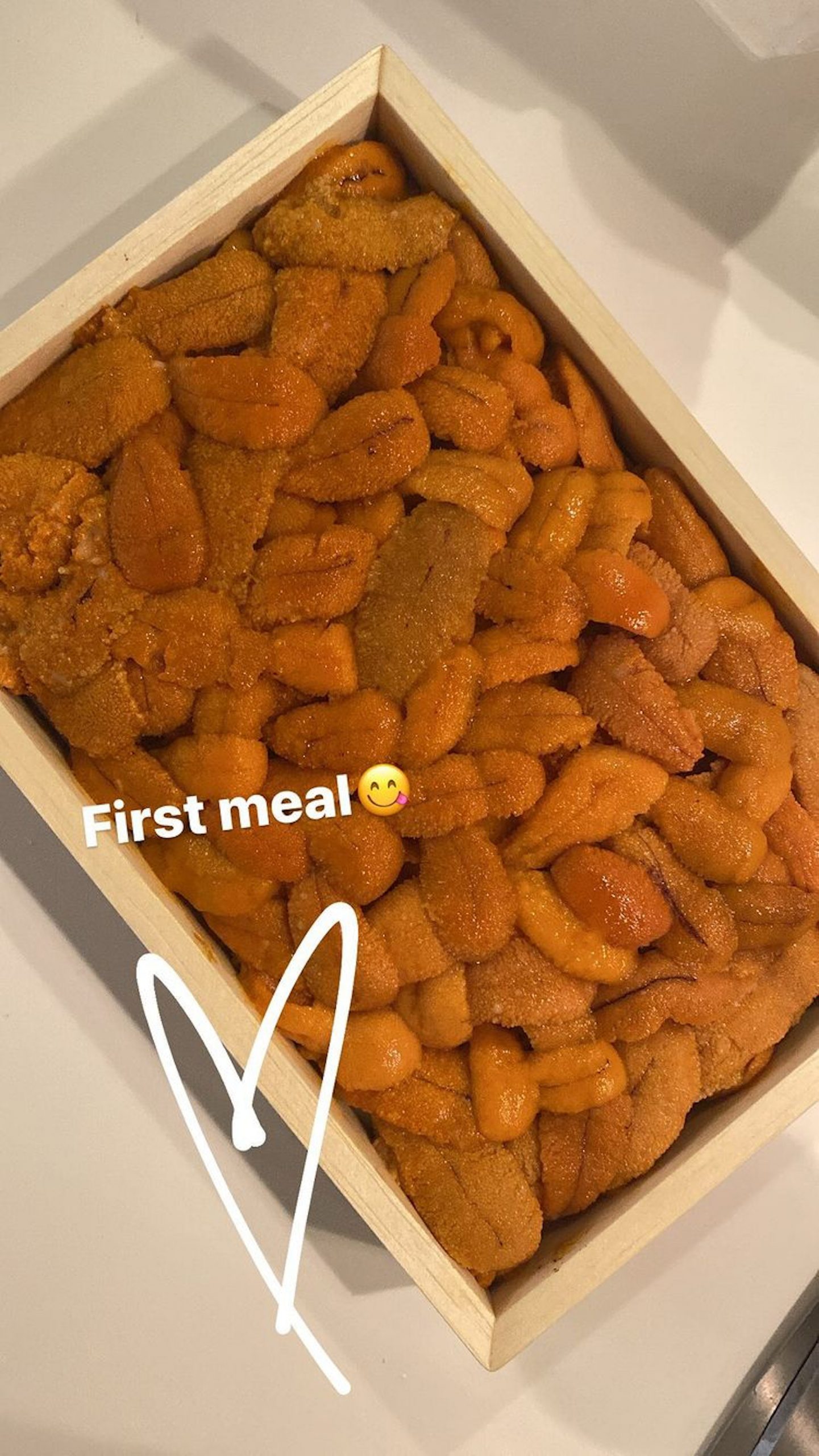 被曾志伟“一吻成名”  黎峇菈无损心情游海洋公园