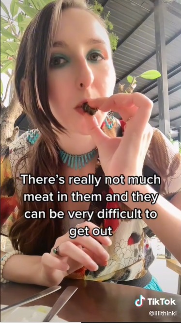 视频 | 美国女子不推荐这款大马美食·“我应该不会再试第二次”