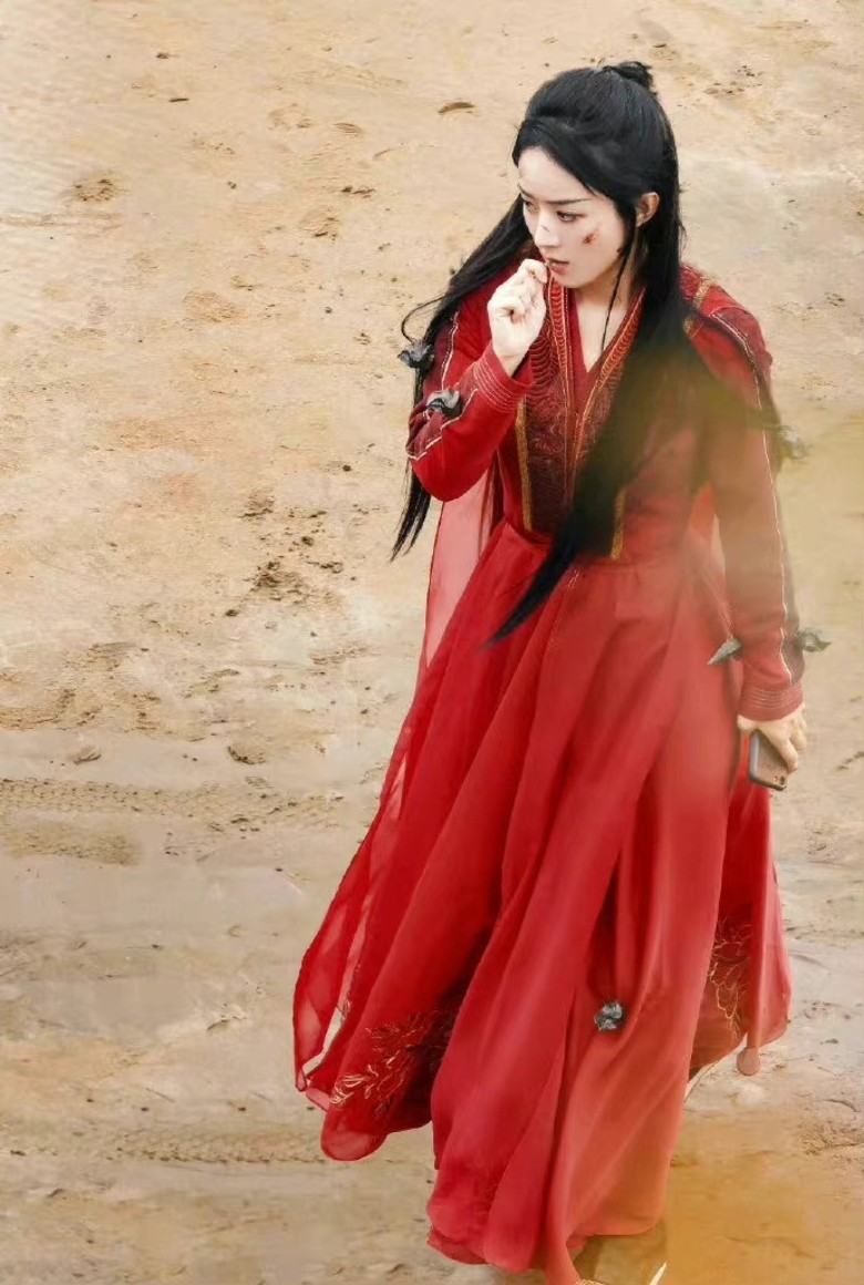 赵丽颖冯绍峰有望复婚? 粉丝花千万搞生日应援