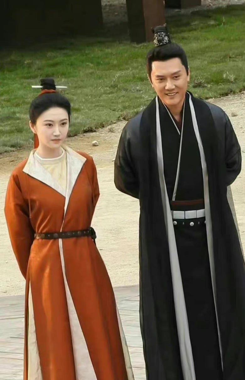 赵丽颖冯绍峰有望复婚? 粉丝花千万搞生日应援