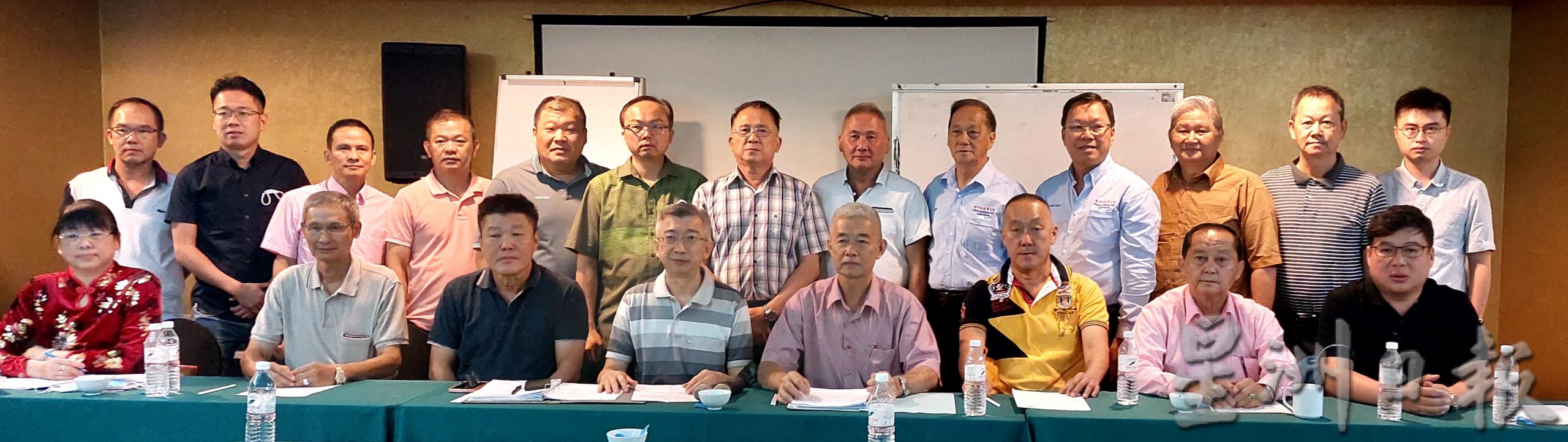 轮胎商总会呼吁政府拟定方案处理全马各地的废胎