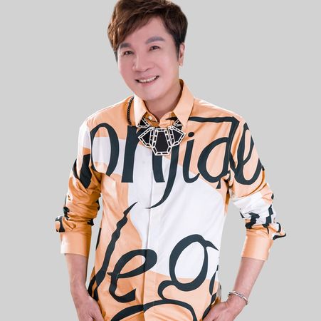 过马路跌倒昏迷1年 67岁金曲歌手高向鹏逝世