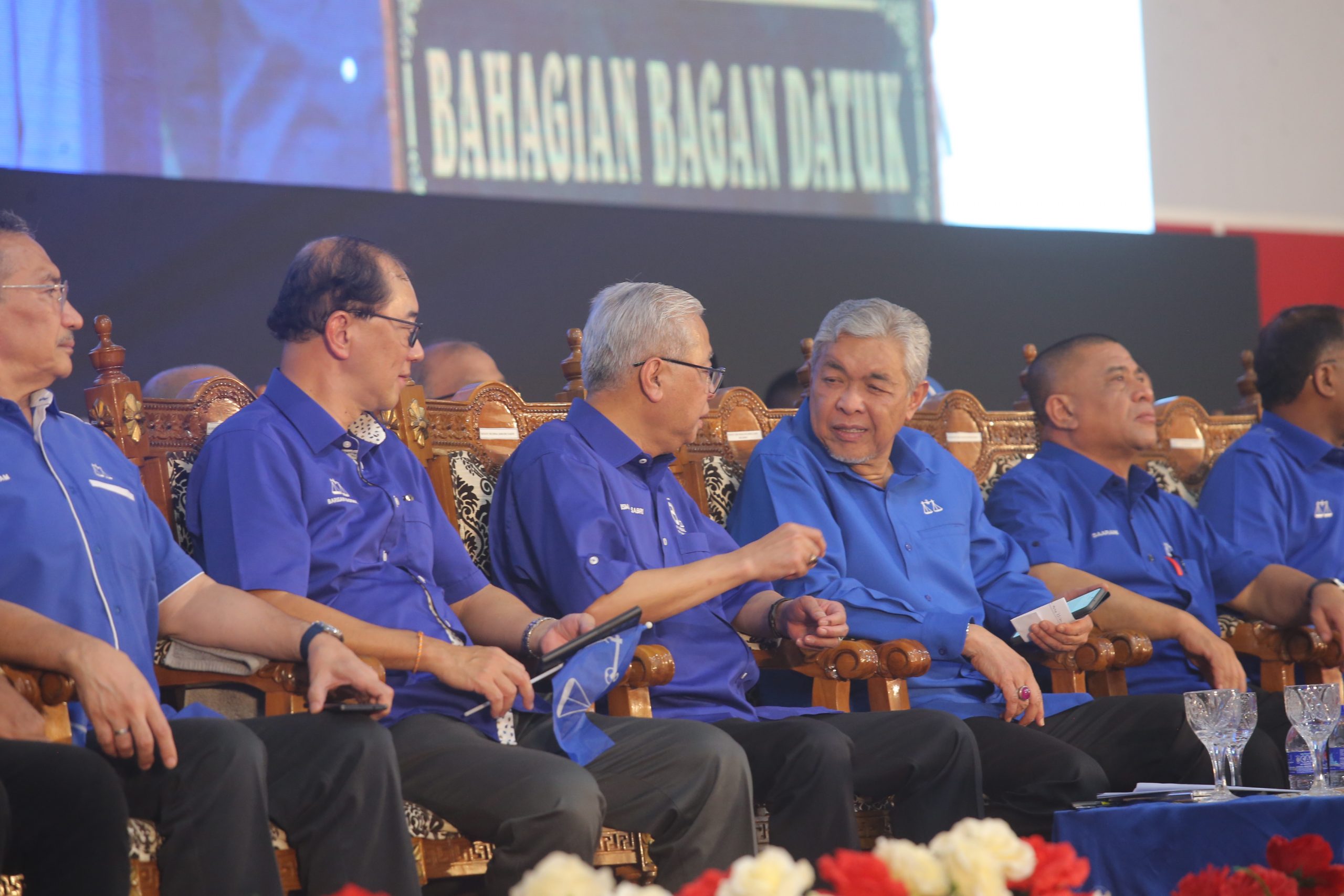 阿末扎希:党内没分主席派 首相派 只有巫统人