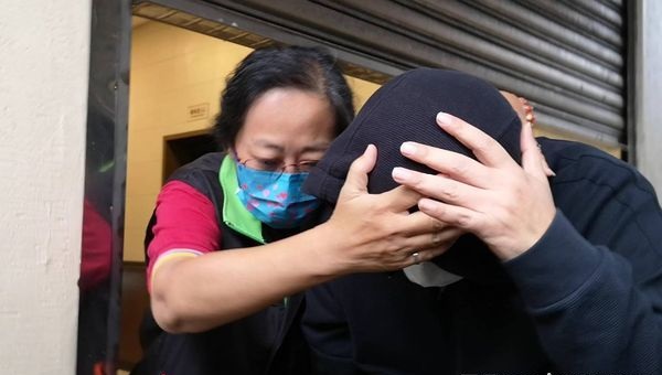 马女大生在台遇害案/父母雨中哀伤离去 待法研所鉴定出炉