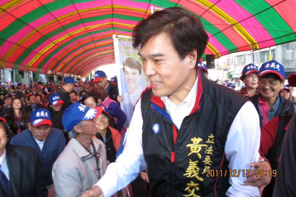 黄义交坠楼亡享寿69岁!警调监视器还原 最后身影独自搭电梯上楼