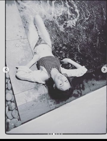 黄翠如生日晒性感泳照 　萧正楠放闪喊：卖鱼
