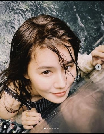 黄翠如生日晒性感泳照 　萧正楠放闪喊：卖鱼