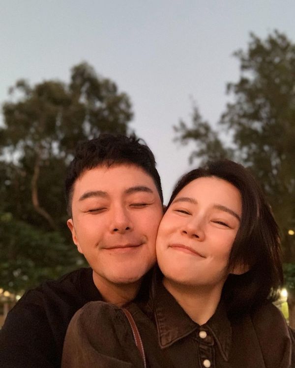 黄翠如生日晒性感泳照 　萧正楠放闪喊：卖鱼