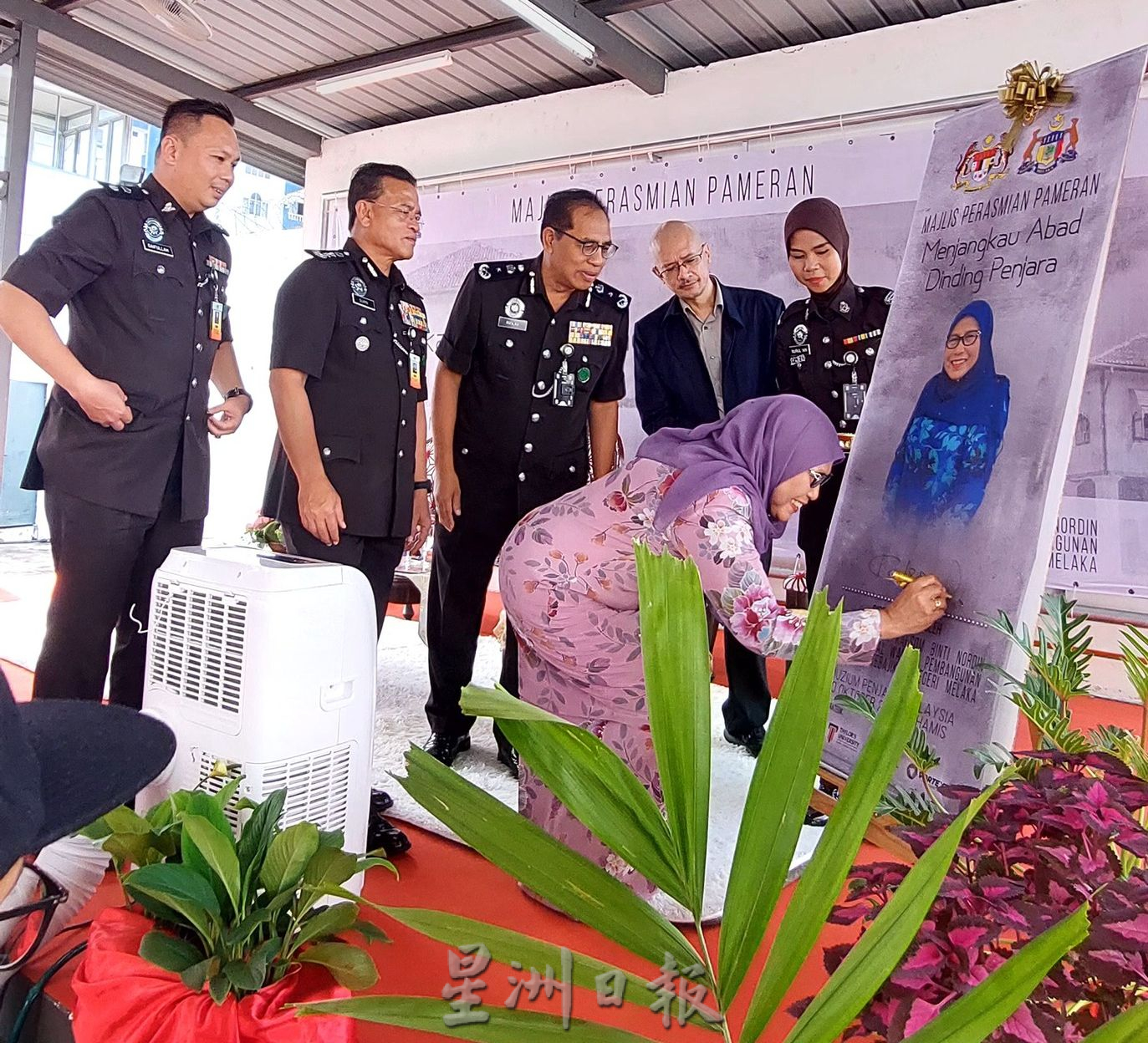 (古城封面主文)卡松诺丁建议安排有纪律问题的学生到监狱博物馆参观