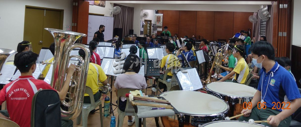 (古城第六版主文)育中管乐团22日办《60+2未曾停歇》音乐晚会