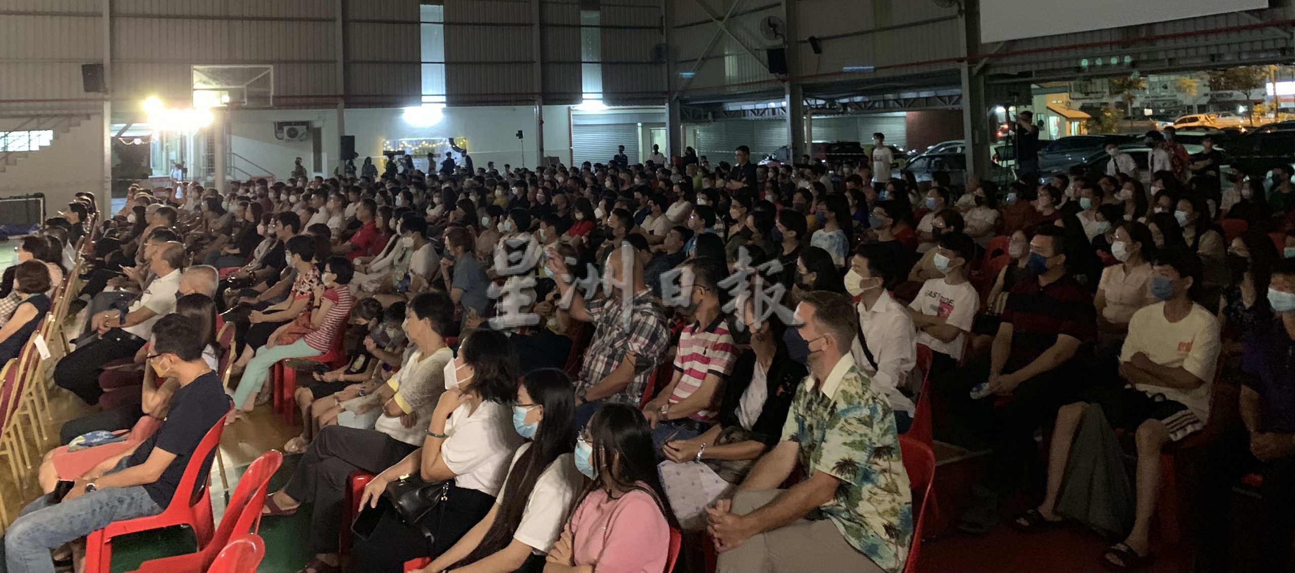 (古城第四版主文)育中管乐团售罄350入场券 筹获逾5万