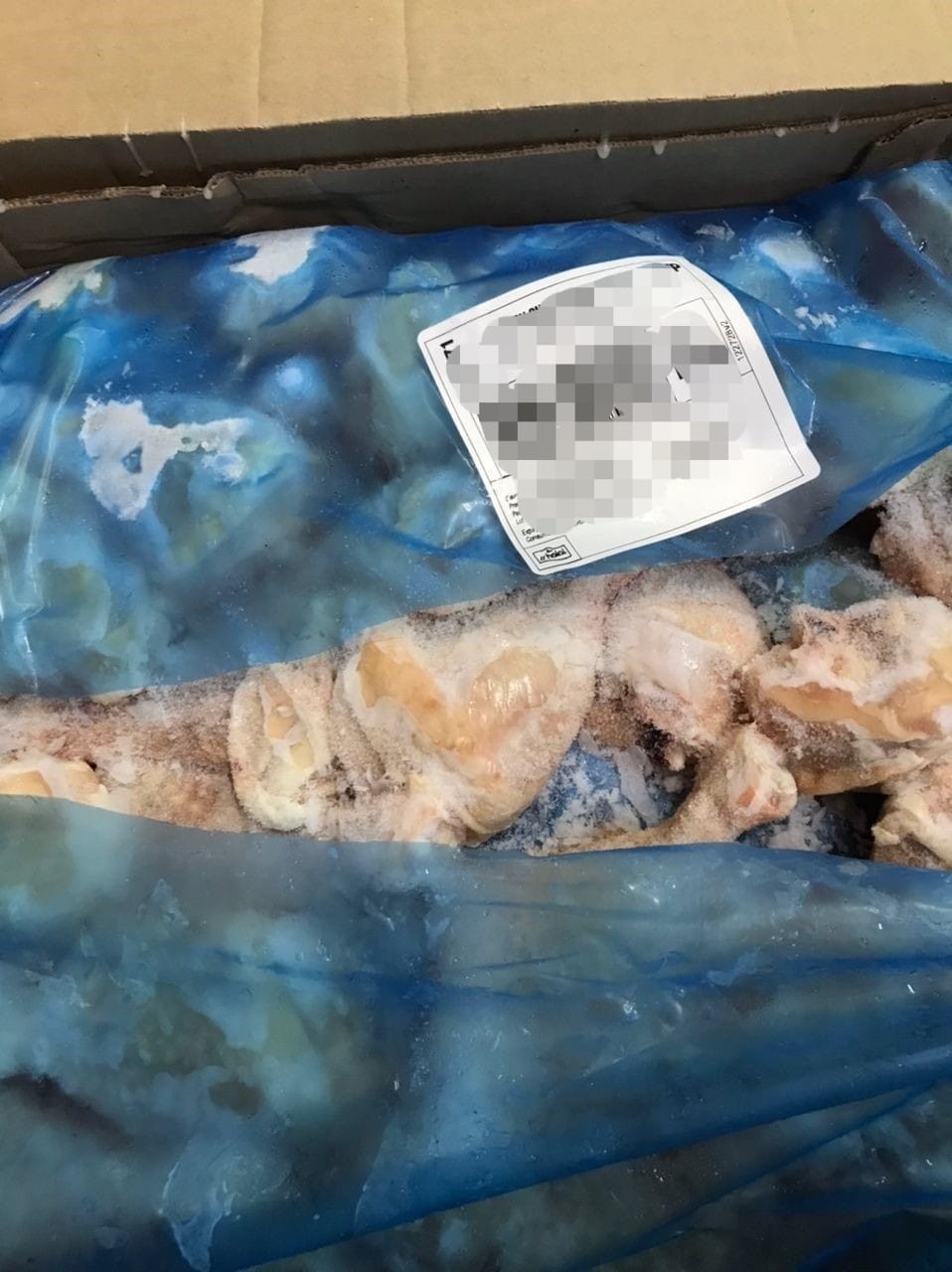 私家车企图送载送入境,执法人员充公3580令吉冷冻鸡