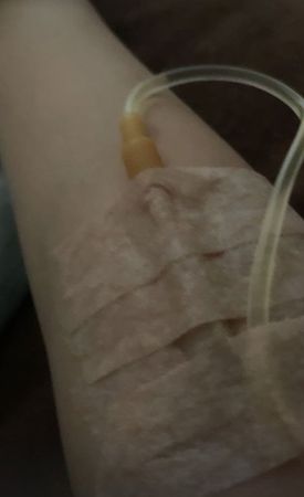 Jessi健康状态极差 曝打点滴照吐心声