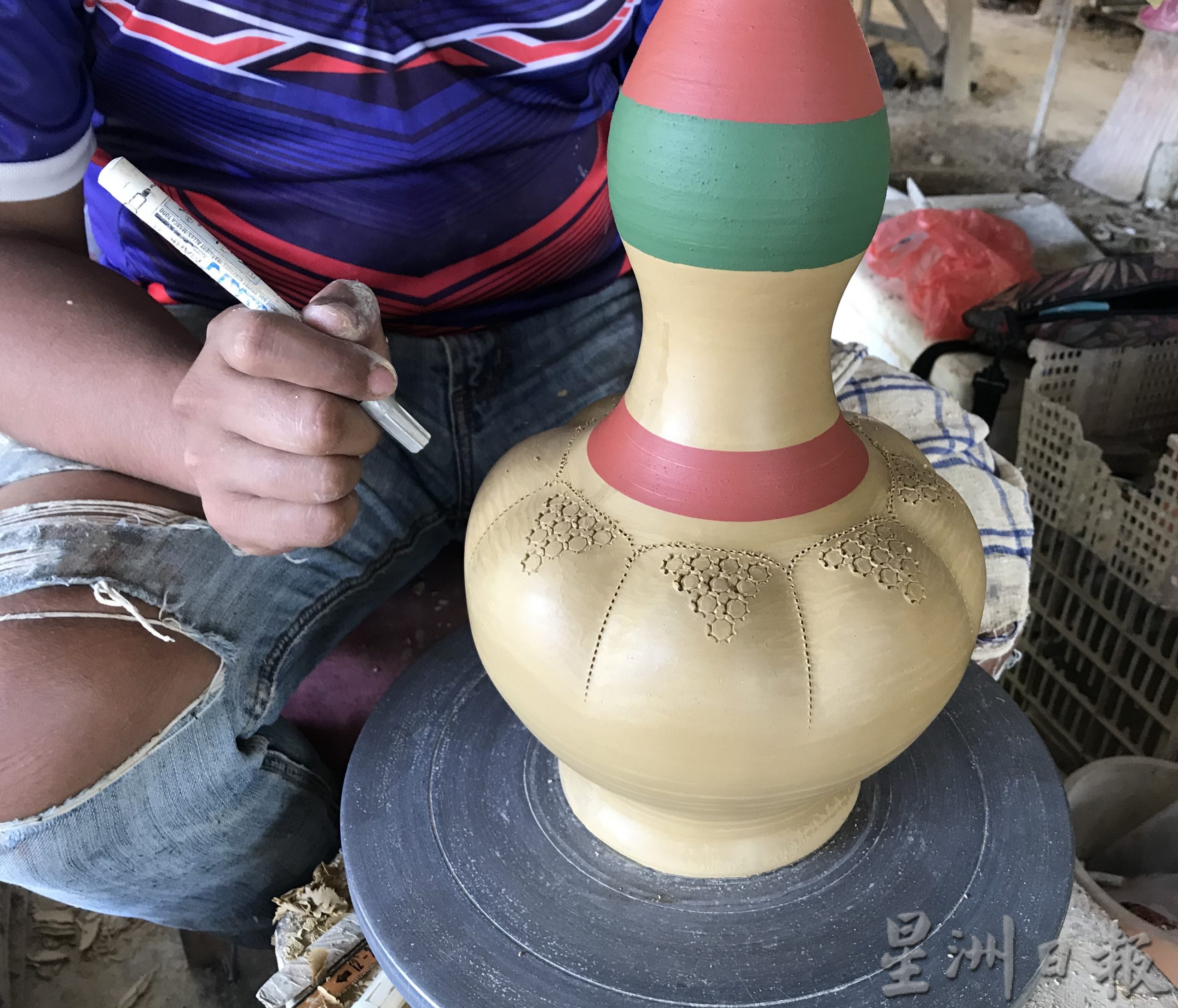 pk(5/10见报)大霹雳封底主文/  它的诞生