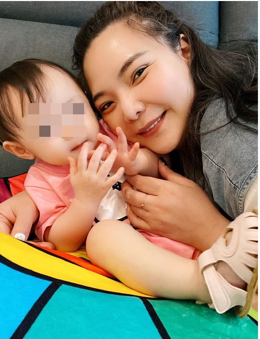 PO女儿萌照被呛“去照镜子”小甜甜高EQ反击酸民