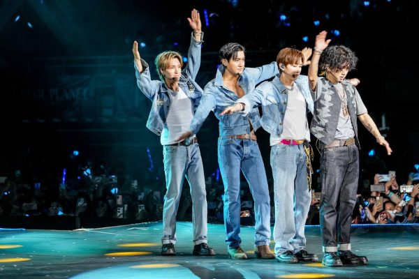 SJ重返大马舞台嗨唱狂送飞吻 始源一个字输掉赌约认命请客