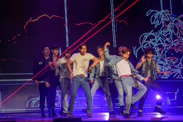 SJ重返大马舞台嗨唱狂送飞吻 始源一个字输掉赌约认命请客