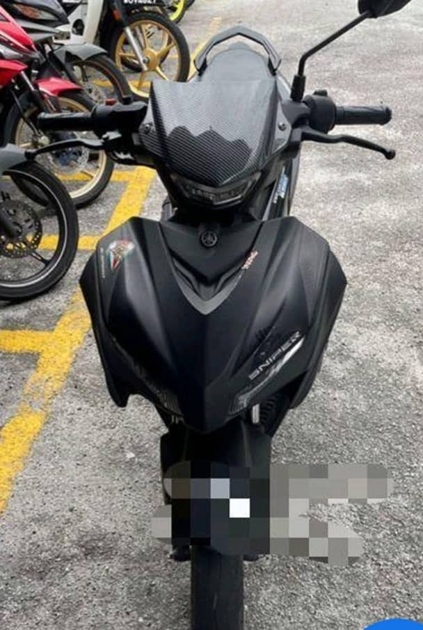 2巫裔男持锤子抢劫便利店·警方10小时后破案逮捕2人