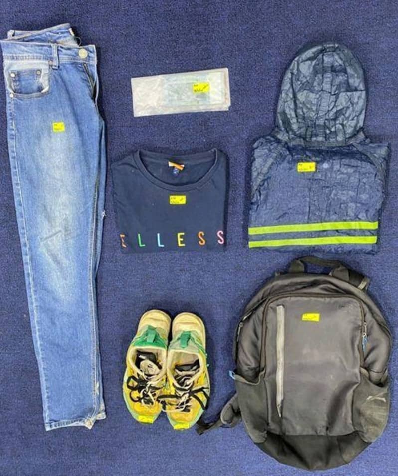 2巫裔男持锤子抢劫便利店·警方10小时后破案逮捕2人