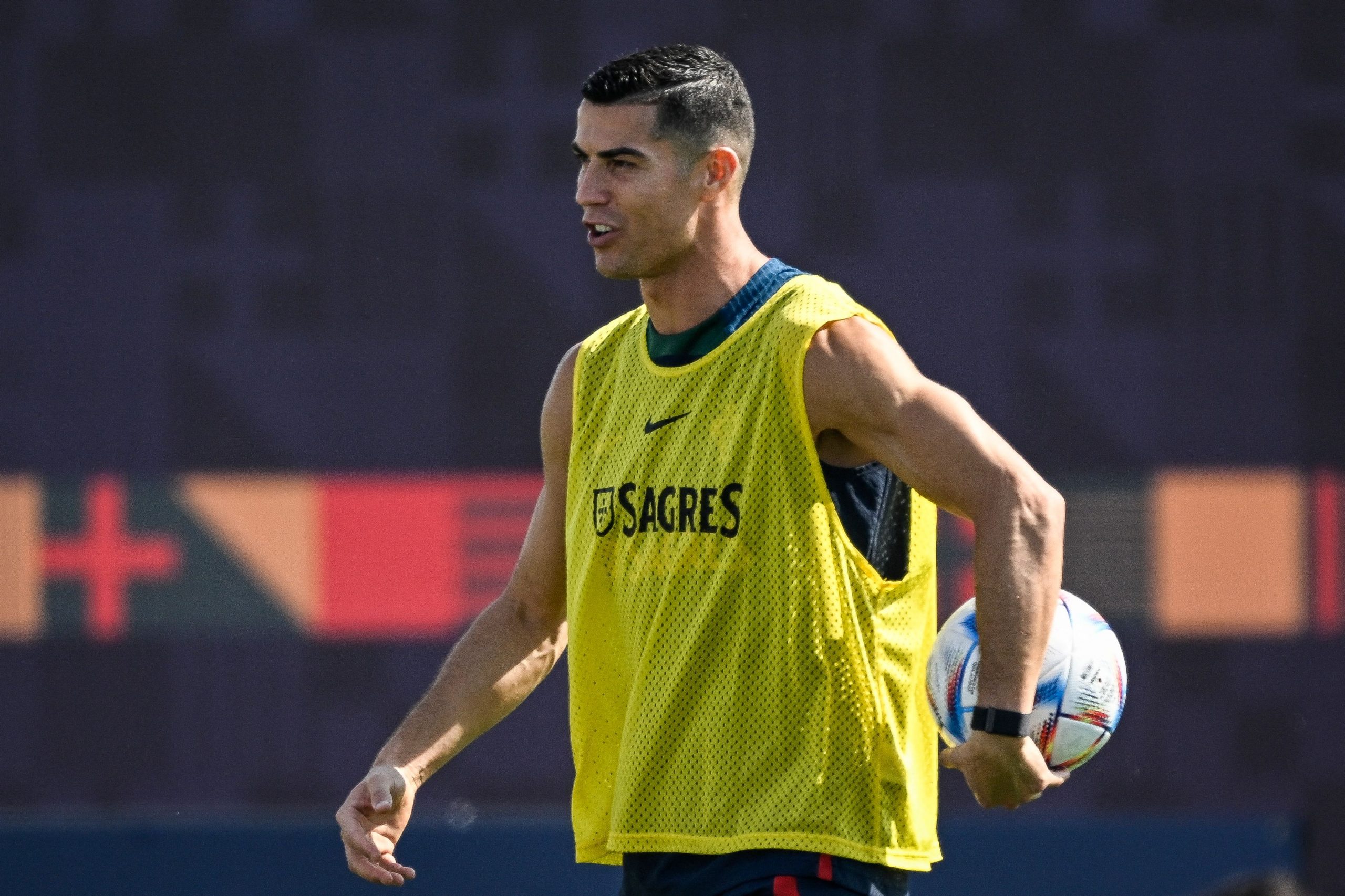 C罗虎视眈眈摘黑星 葡军需克服慢热