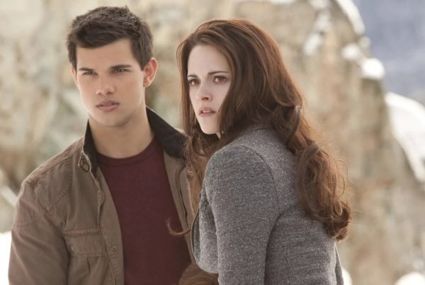 《暮光之城》狼人完婚  逾百位亲友分享喜悦