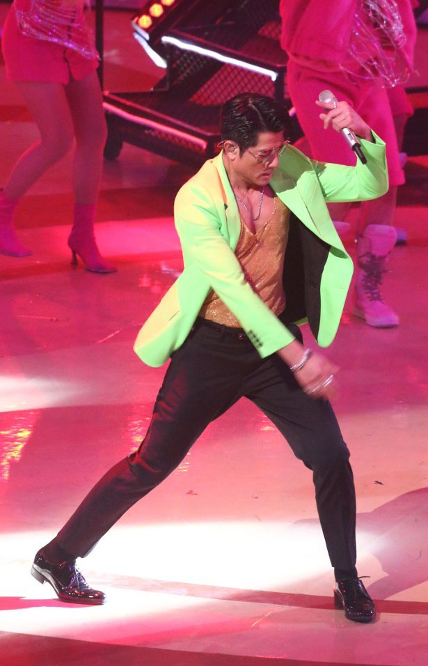 万千星辉贺台庆｜郭富城热舞向舞蹈员致敬 疑暗讽ViuTV