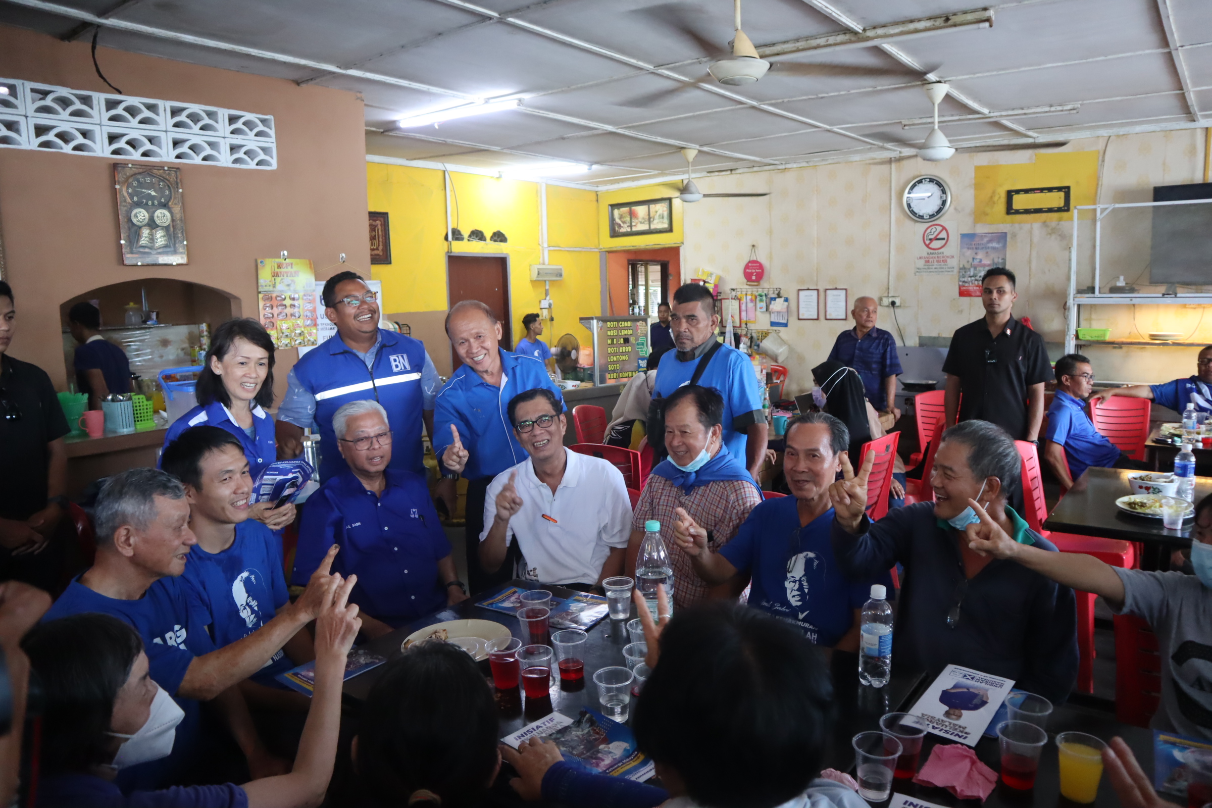 专版 / 看守首相依斯迈谈话：给国阵一个机会去建立稳定！