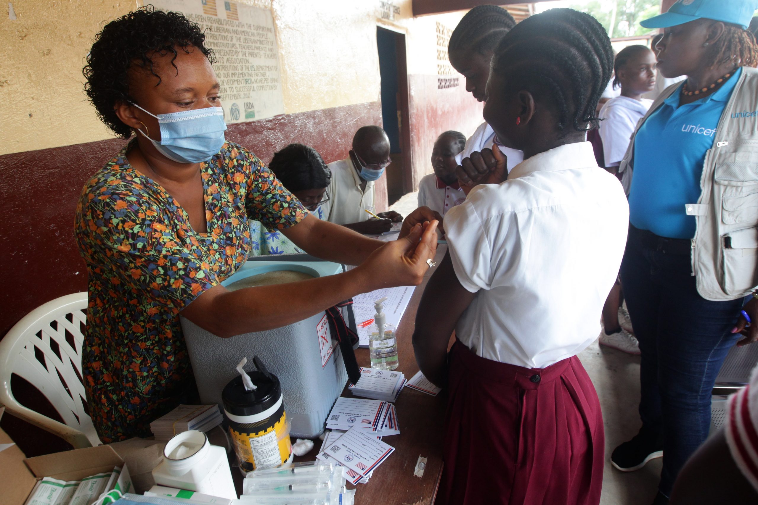 世卫:全球感染死亡例大减九成 有理由对疫情乐观