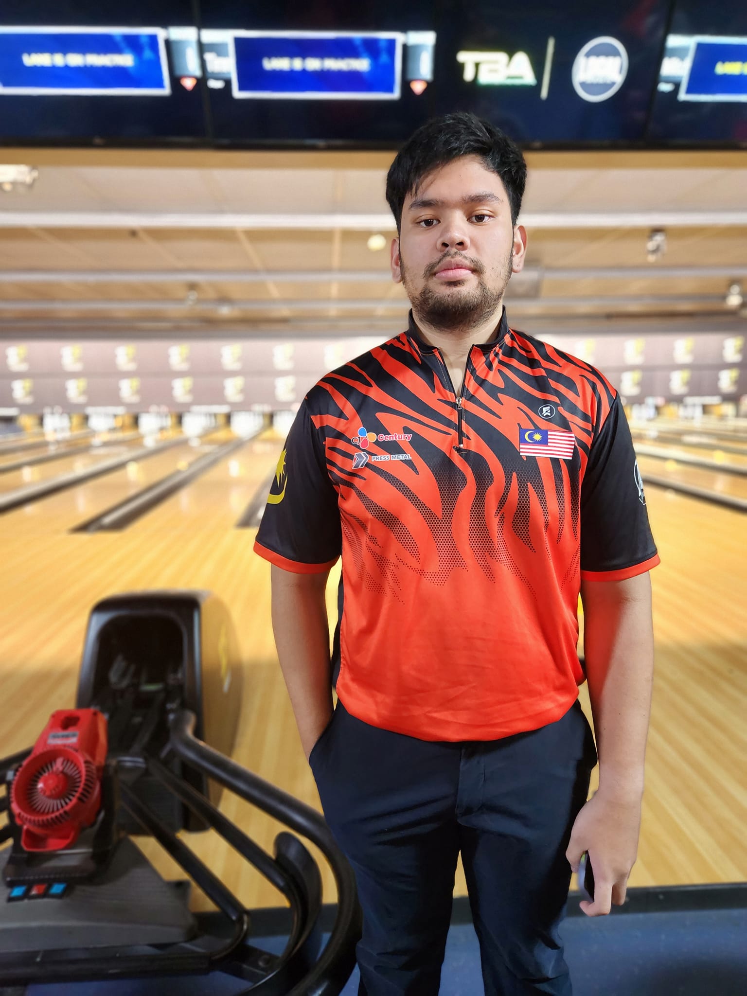 世界杯保龄球赛|双方首次在国际赛交手 陈财政拉菲克8强好友对决