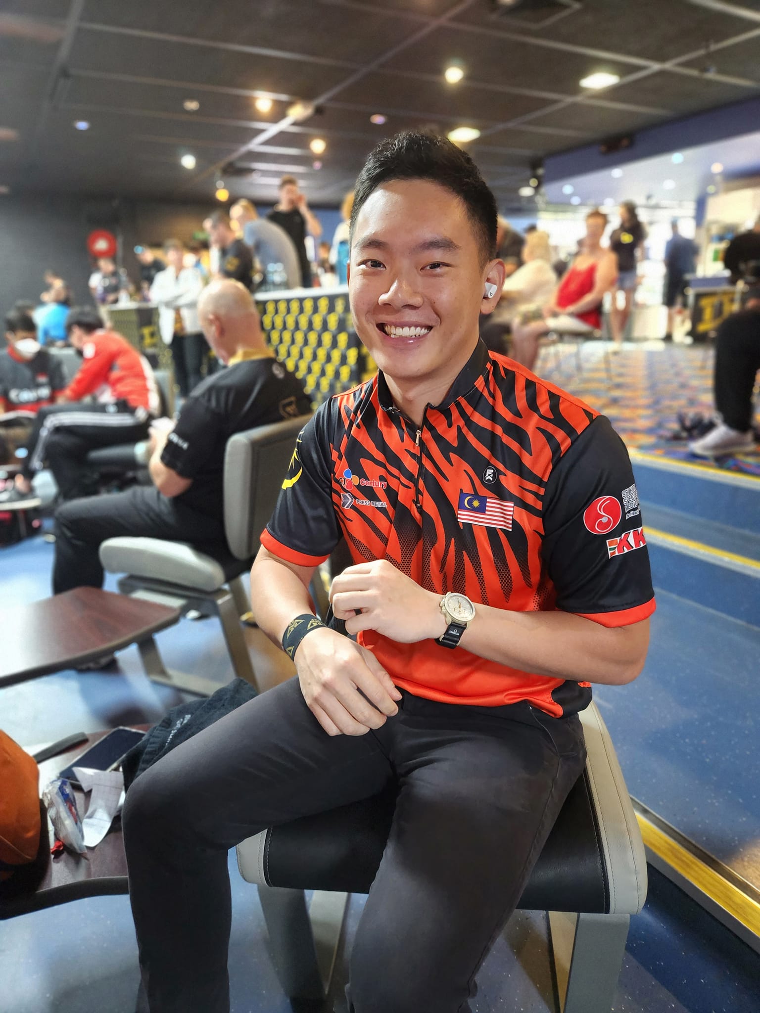 世界杯保龄球赛|双方首次在国际赛交手 陈财政拉菲克8强好友对决