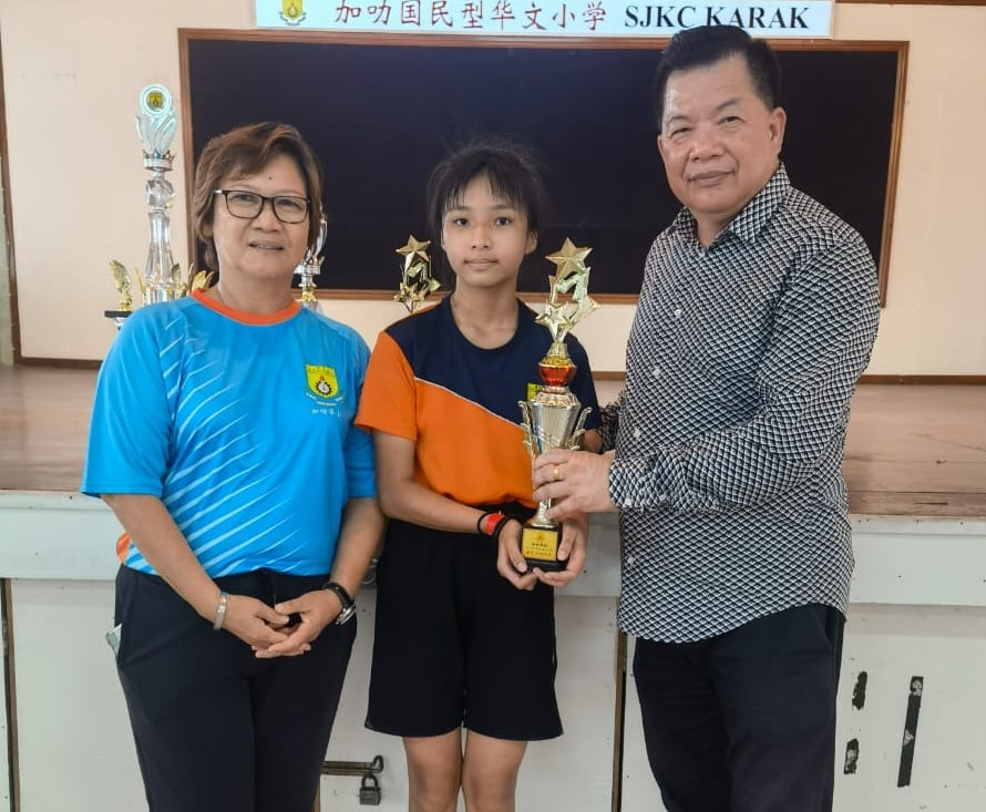 东：加叻华小运动会