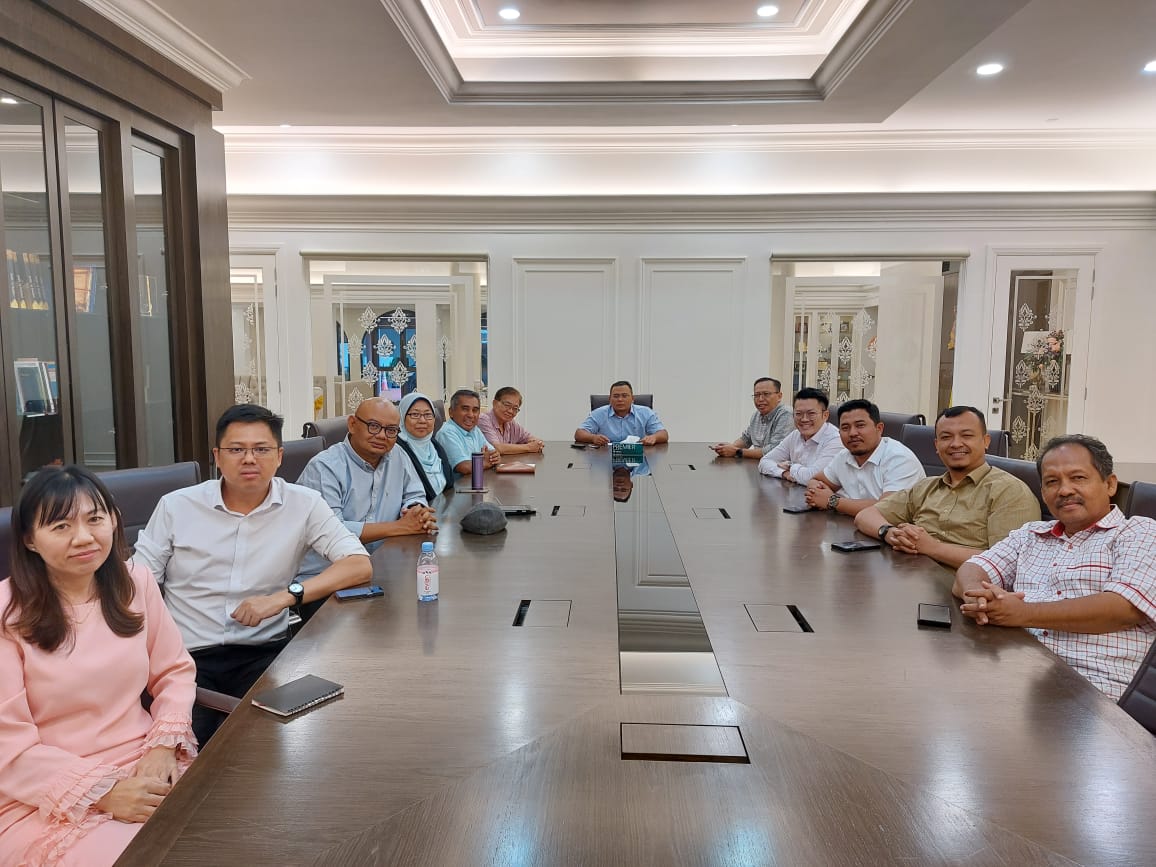 东:国阵与希盟组成彭亨州政府,为彭亨州政治格局缔造了历史。