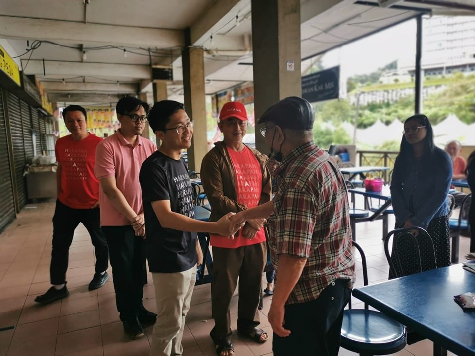 东：彭州议会“初哥”陈俊广何子扬期待为民发声