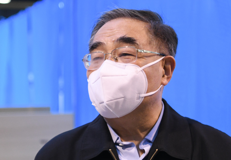 中国专家:冠病毒力趋弱概率大 重症和死亡率很低