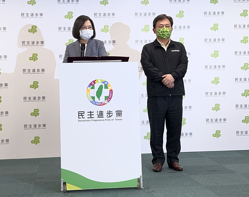 九合一挫败 蔡英文辞党主席、慰留苏贞昌