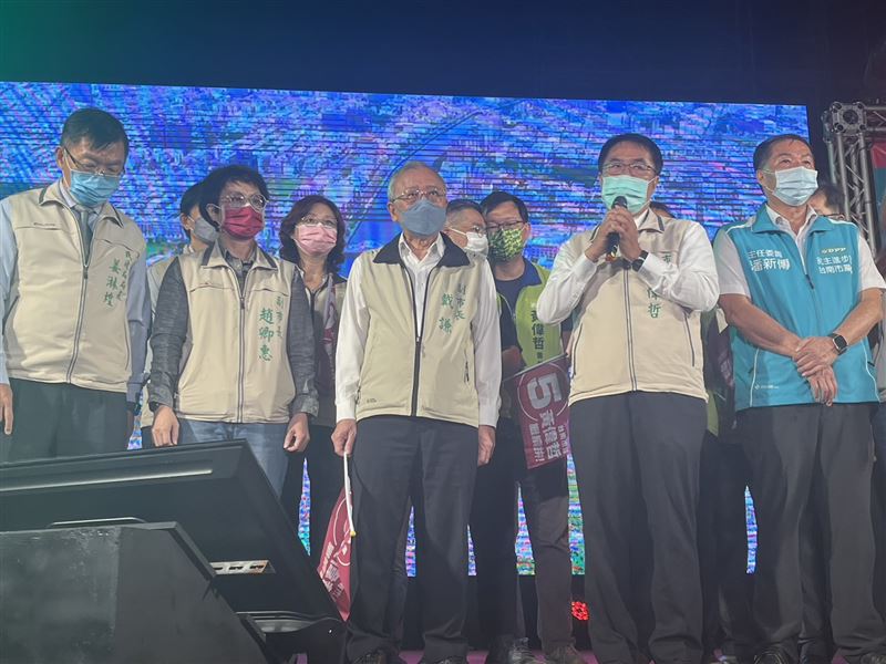 九合一)黄伟哲险胜谢龙介当选台南市长