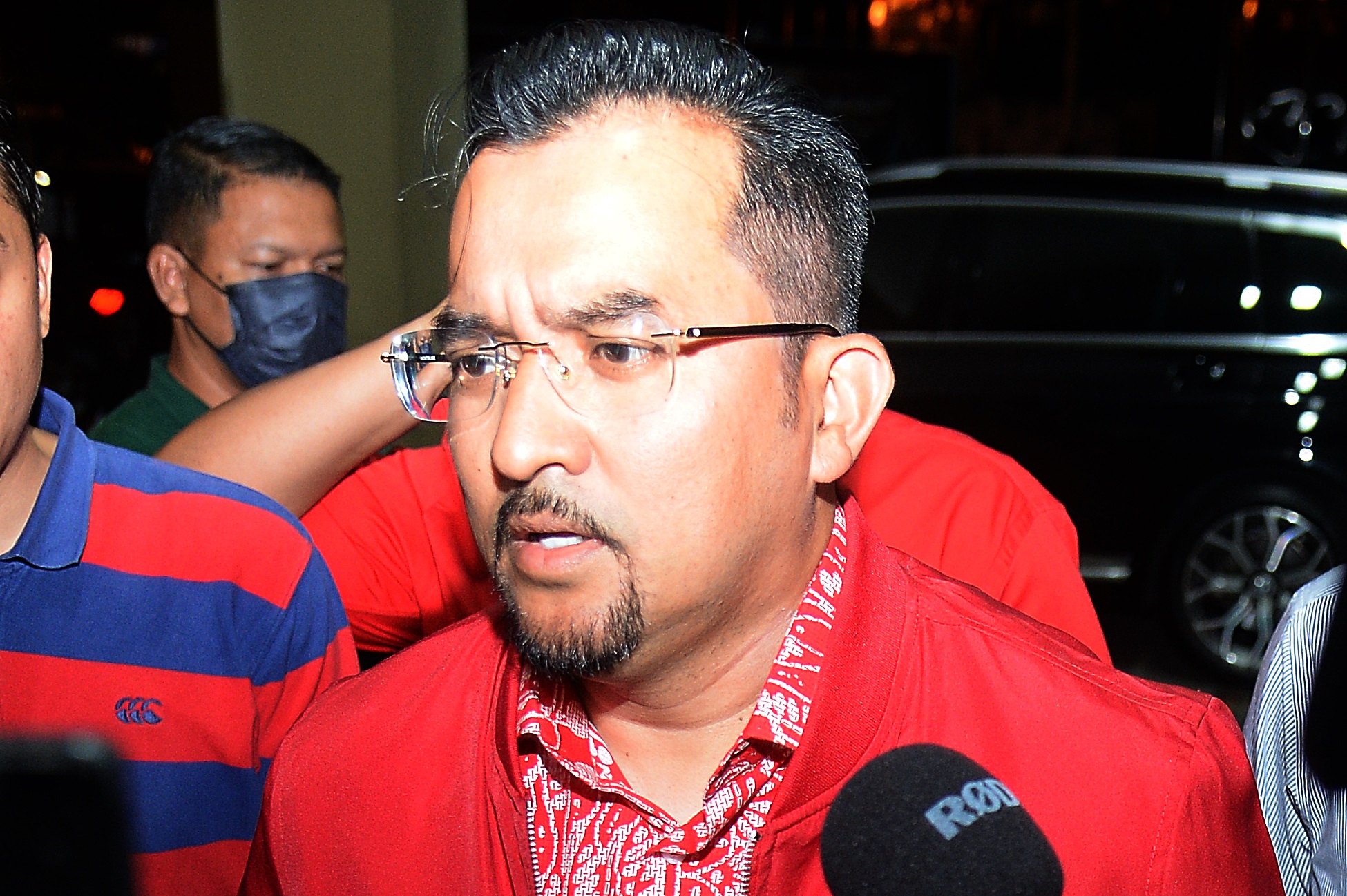 全部已综合/ 巫统领袖骂马华领袖