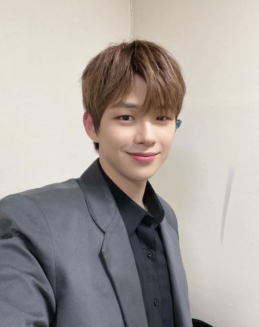 公开夸赞助商劲敌 姜丹尼尔招骂不专业