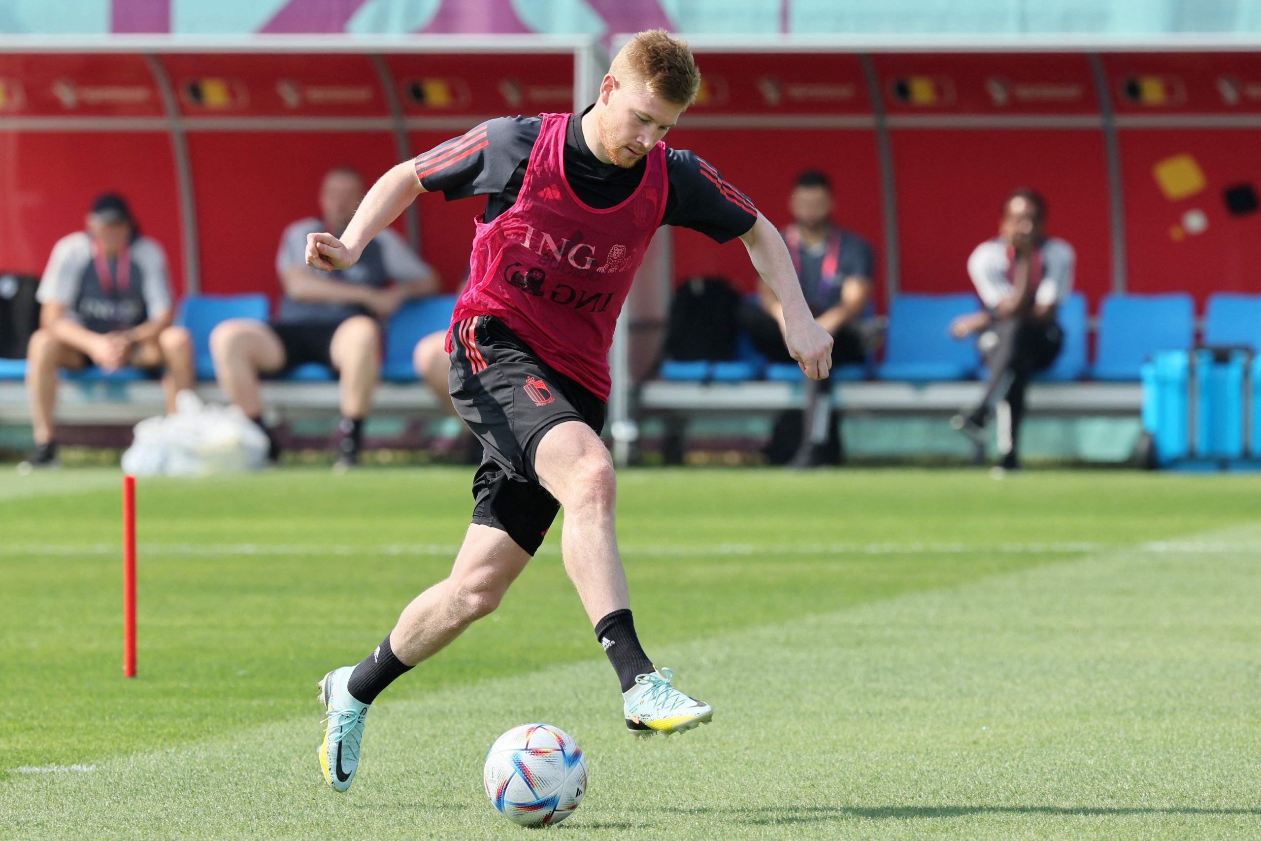 加拿大睽违36年揭面纱  比利时放眼响首炮