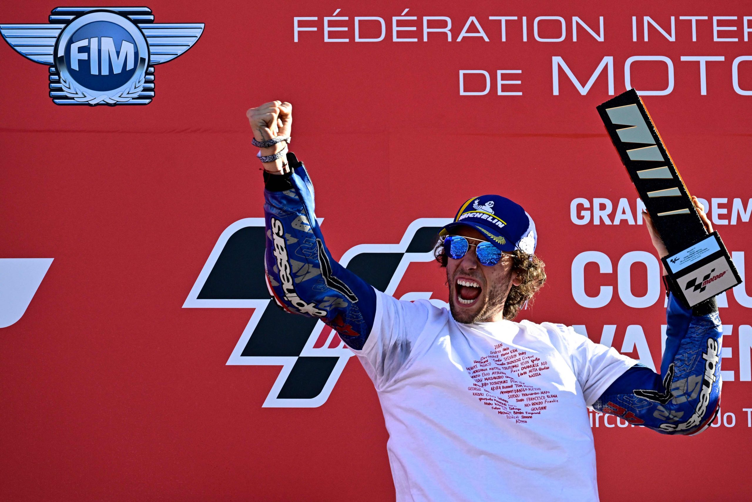 华伦西亚站MotoGP|史诗级逆转秀首摘世冠  巴尼亚亚完美升华