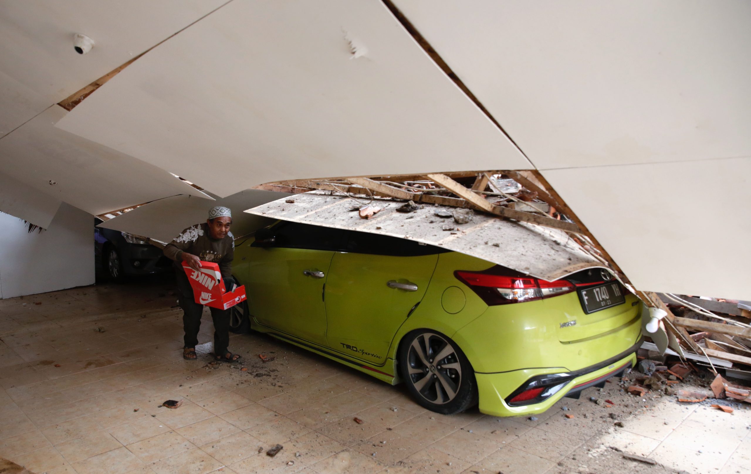 印尼地震 家破人亡 逾1.3万人无家可归