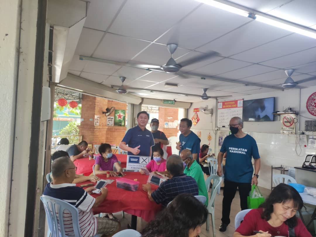 国盟、国阵颜色太近分不清 选民:标志是文字很难记