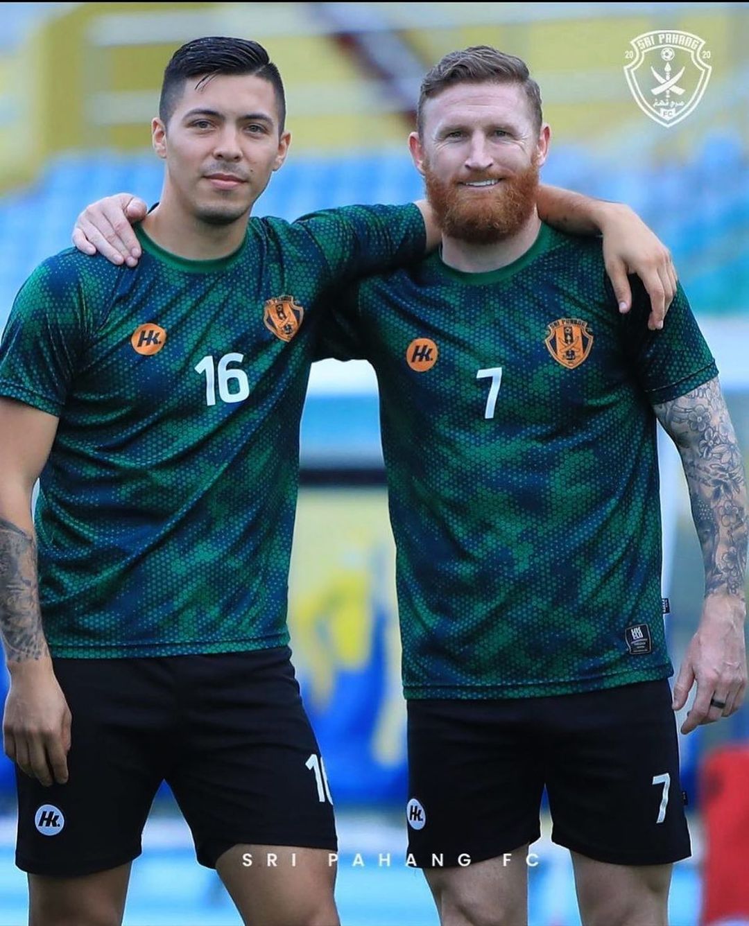 国足备战东南亚足球赛 金帅召2名归化球员