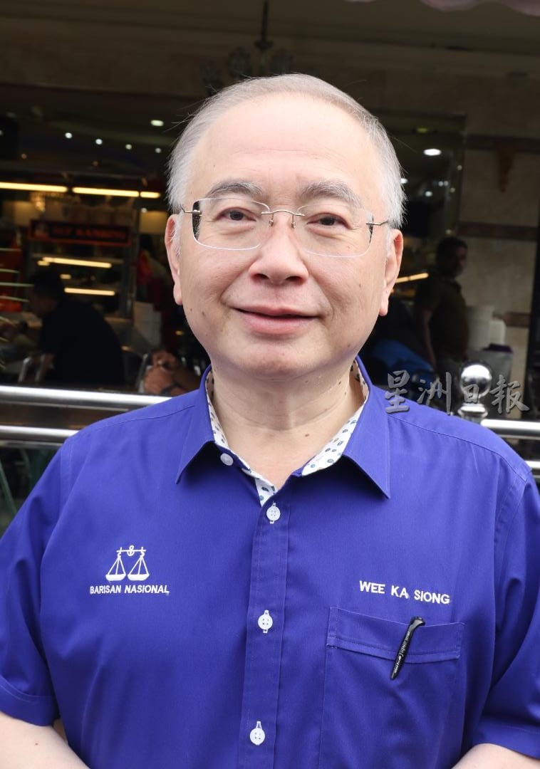 挂横幅要王晓庭回家顾孩子  魏家祥：侮辱女性破坏民主