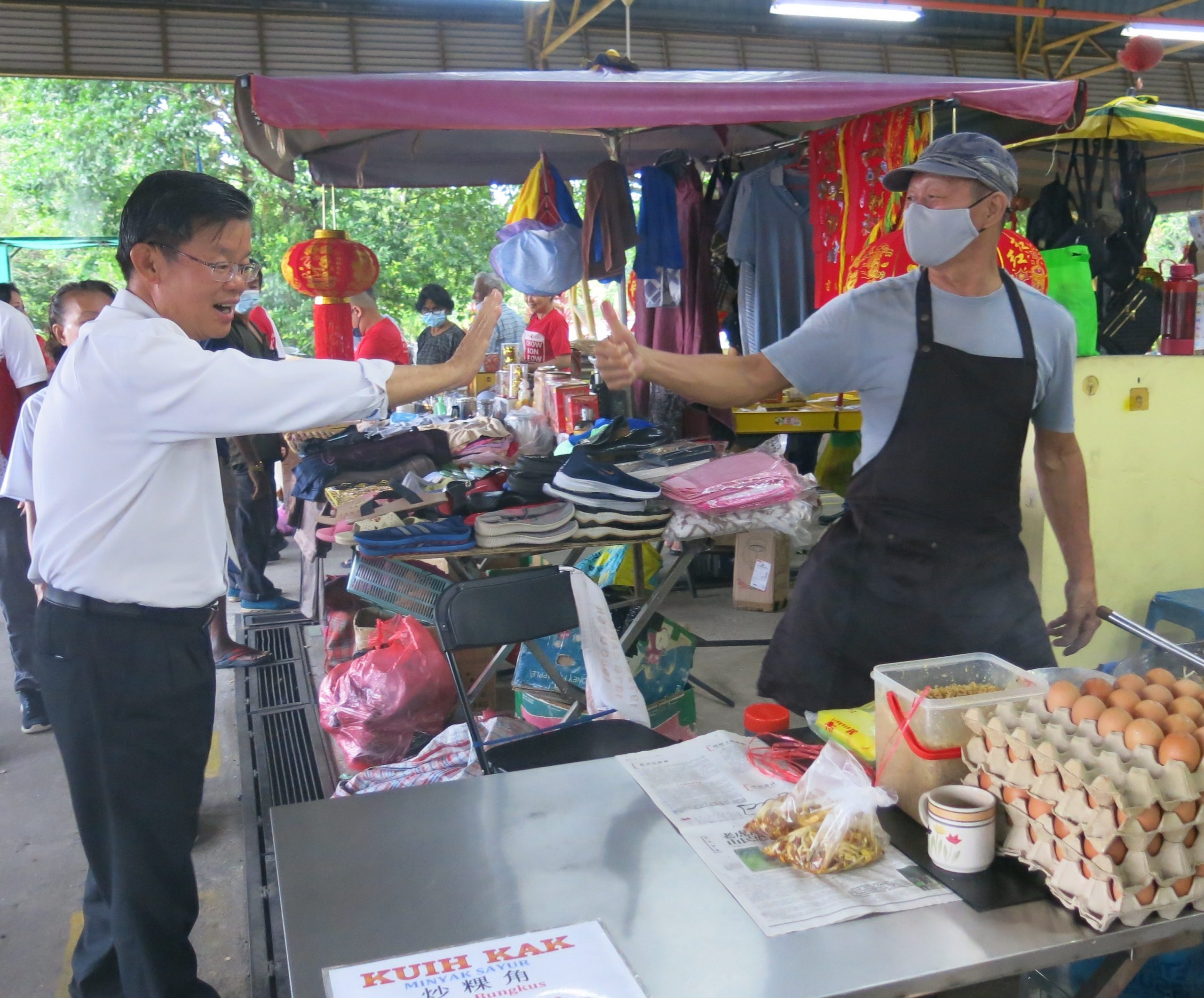 大选专辑/悬峙国会·民问首长:“怎么办?”